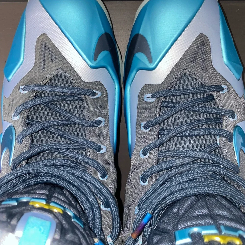 Nike - Picture 15 of 16